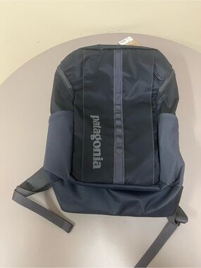 Patagonia Black Hole Smolder Blue 25L Backpack